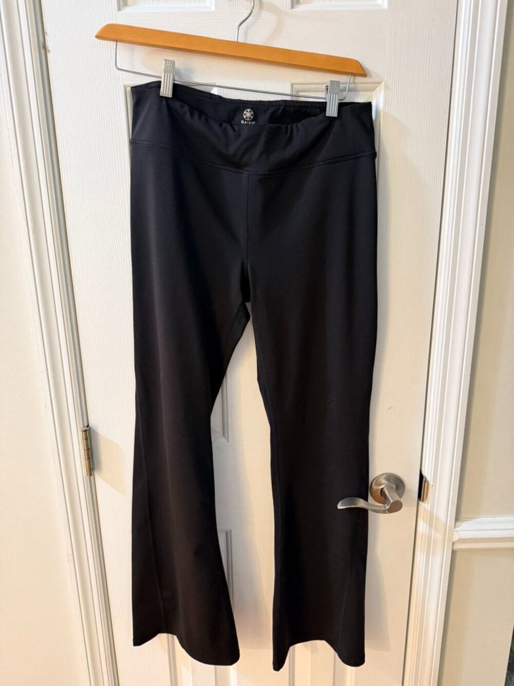 Gaiam Black Bootcut Flare Yoga Pants Leggings Size Large